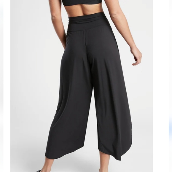 Athleta Pants - Athleta Bliss Sleep Culotte